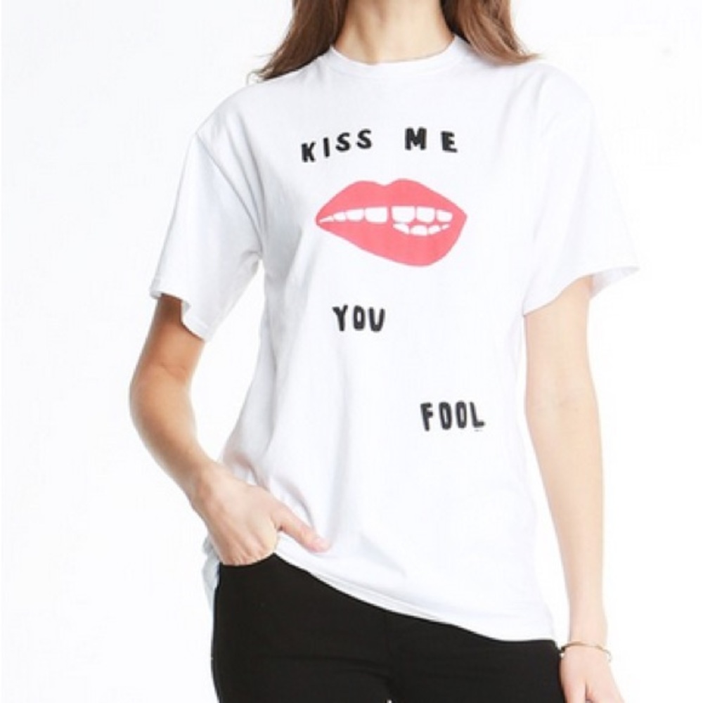 KISS ME YOU FOOL‎ Boyfriend Tee